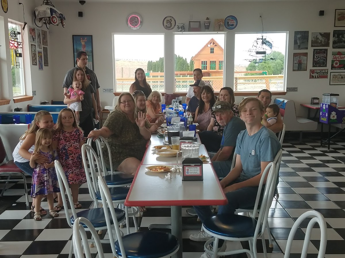 Doc's Pizza